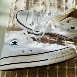 Converse platform sneakers women’s size 9, white